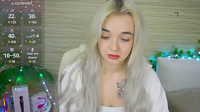 Snapshot of Ashley_S chatting on 02.11.25 Ashley S online show from 02.11.25