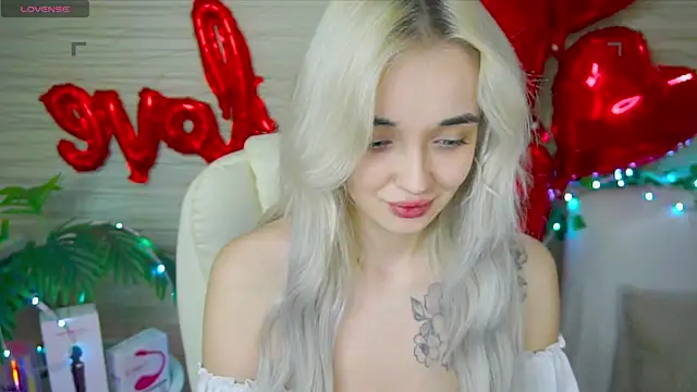 Snapshot of Ashley_S chatting on 02.13.25 Ashley S online show from 02.13.25