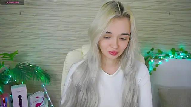 Snapshot of Ashley_S chatting on 02.16.25 Ashley S online show from 02.16.25