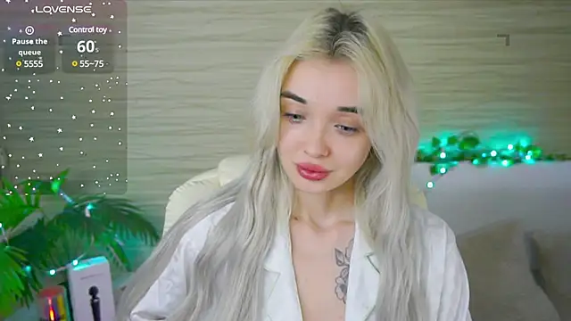 Snapshot of Ashley_S chatting on 03.07.25 Ashley S online show from 03.07.25