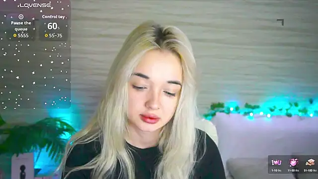 Snapshot of Ashley_S chatting on 09.18.25 Ashley S online show from 09.18.25