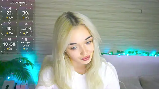 Snapshot of Ashley_S chatting on 09.19.25 Ashley S online show from 09.19.25