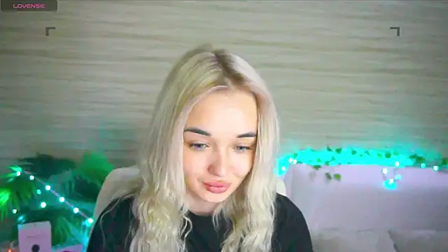 Snapshot of Ashley_S chatting on 09.26.25 Ashley S online show from 09.26.25