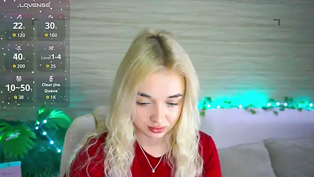 Snapshot of Ashley_S chatting on 10.15.25 Ashley S online show from 10.15.25