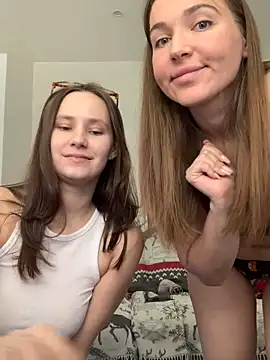 HotCaramellsTV online show from 12.08.24