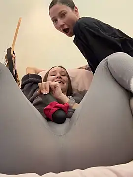 HotCaramellsTV online show from 10.28.25