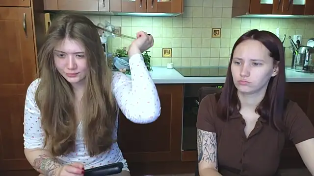 HotCaramellsTV online show from 04.08.26