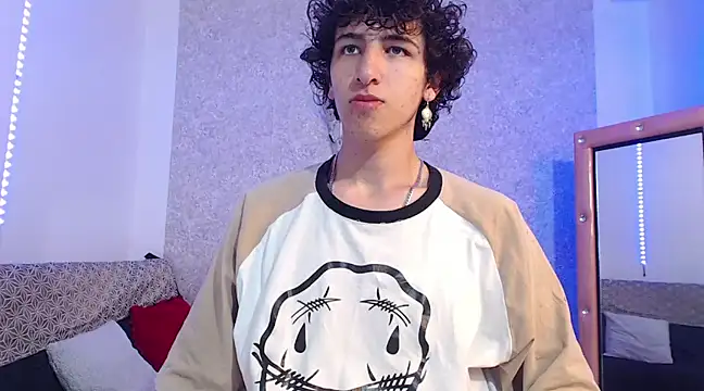 Snapshot of Kerverr_ chatting on 02.12.25 Kerverr online show from 02.12.25