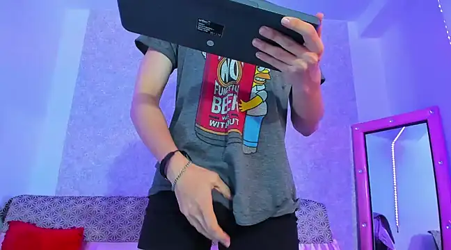 Snapshot of Kerverr_ chatting on 03.11.25 Kerverr online show from 03.11.25