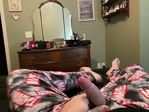 Snapshot of spanky10000 chatting on 11.06.25 spanky10000 online show from 11.06.25