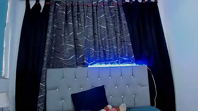 Snapshot of nova_sex01 chatting on 12.29.24 nova sex01 online show from 12.29.24