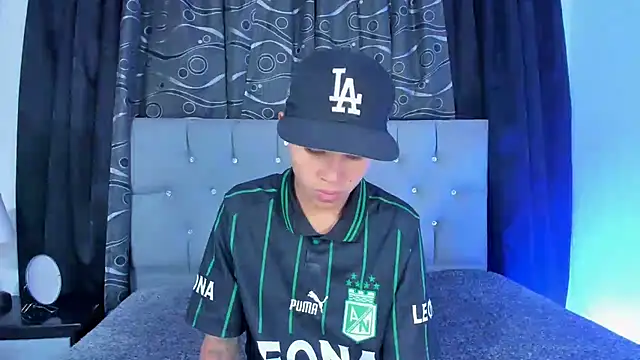 Snapshot of nova_sex01 chatting on 01.15.25 nova sex01 online show from 01.15.25