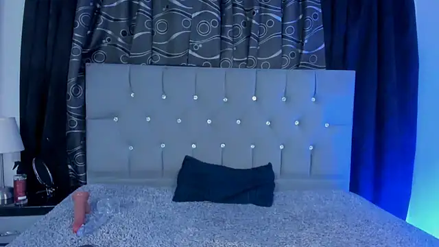 Snapshot of nova_sex01 chatting on 01.31.25 nova sex01 online show from 01.31.25