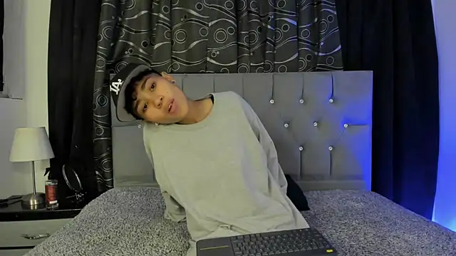 Snapshot of nova_sex01 chatting on 02.02.25 nova sex01 online show from 02.02.25