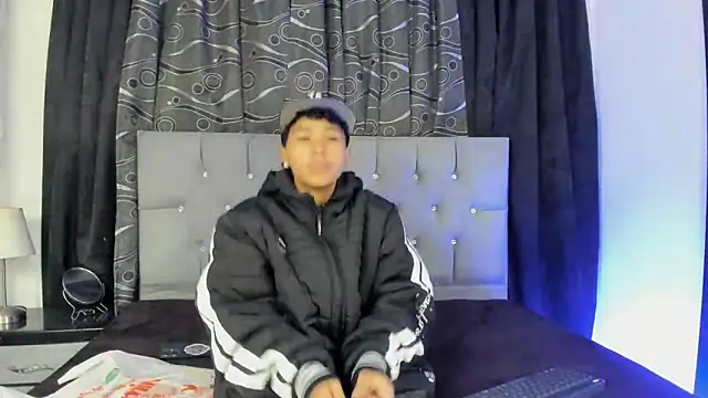 Snapshot of nova_sex01 chatting on 03.19.25 nova sex01 online show from 03.19.25