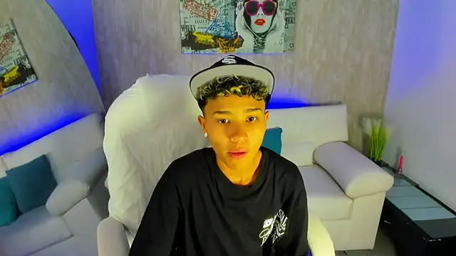 Snapshot of nova_sex01 chatting on 10.17.25 nova sex01 online show from 10.17.25