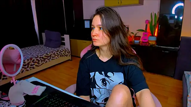 Snapshot of ameli_moon chatting on 05.27.26 ameli moon online show from 05.27.26