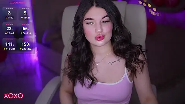 Snapshot of YourLolaBunny chatting on 02.09.26 YourLolaBunny online show from 02.09.26