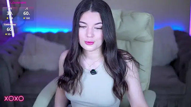 YourLolaBunny online show from 04.05.26