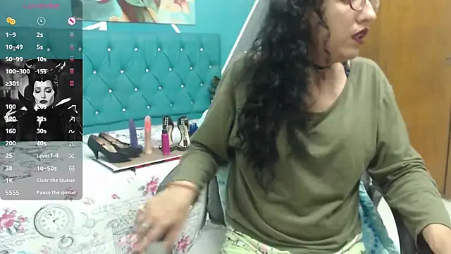 Snapshot of sabrina_dupont chatting on 10.18.25 sabrina dupont online show from 10.18.25