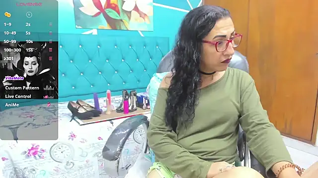 Snapshot of sabrina_dupont chatting on 10.23.25 sabrina dupont online show from 10.23.25