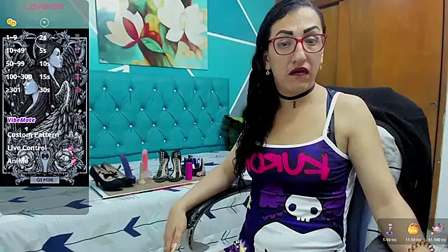 Snapshot of sabrina_dupont chatting on 11.20.25 sabrina dupont online show from 11.20.25