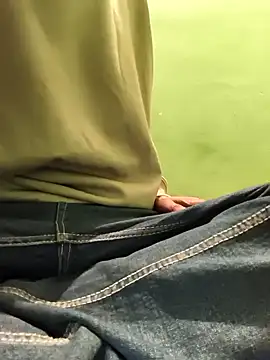 Snapshot of Shubu_76 chatting on 11.17.25 Shubu 76 online show from 11.17.25