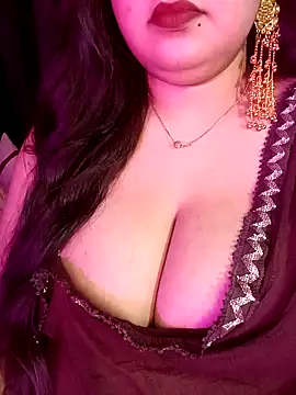 Snapshot of Suhanakhan00 chatting on 05.16.26 Suhanakhan00 online show from 05.16.26