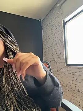 Sophie LS online show from 02.05.26