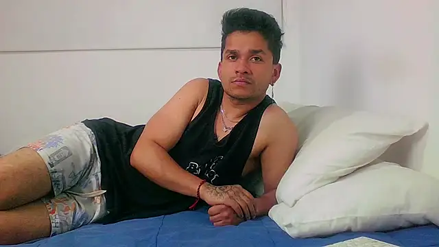 Snapshot of be_sinners chatting on 12.17.24 be sinners online show from 12.17.24