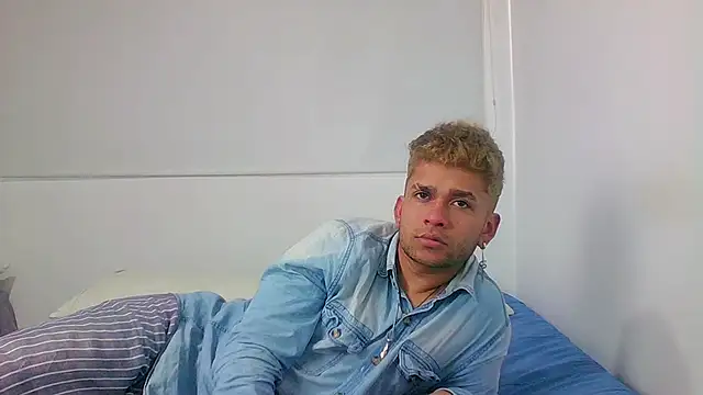 Snapshot of be_sinners chatting on 12.27.24 be sinners online show from 12.27.24