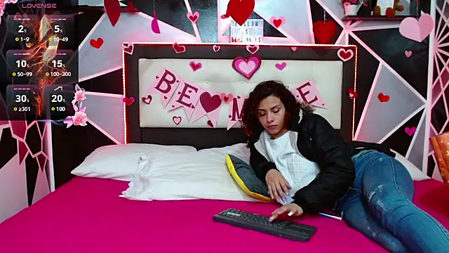 Snapshot of be_sinners chatting on 02.15.25 be sinners online show from 02.15.25