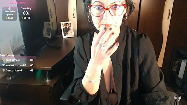 Snapshot of exymilf_ chatting on 02.26.25 exymilf online show from 02.26.25