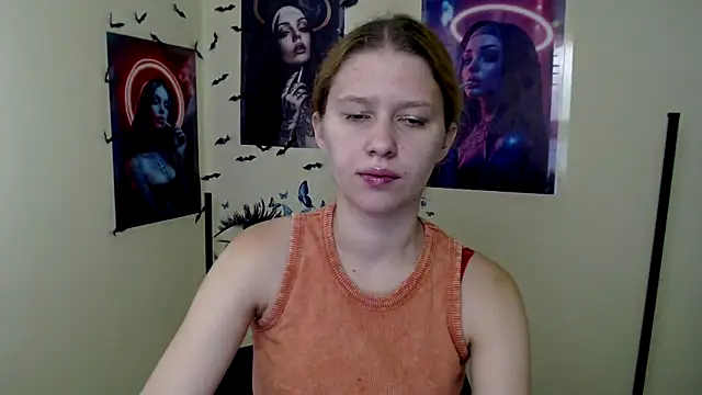 Snapshot of StellaCRL chatting on 11.06.25 StellaCRL online show from 11.06.25