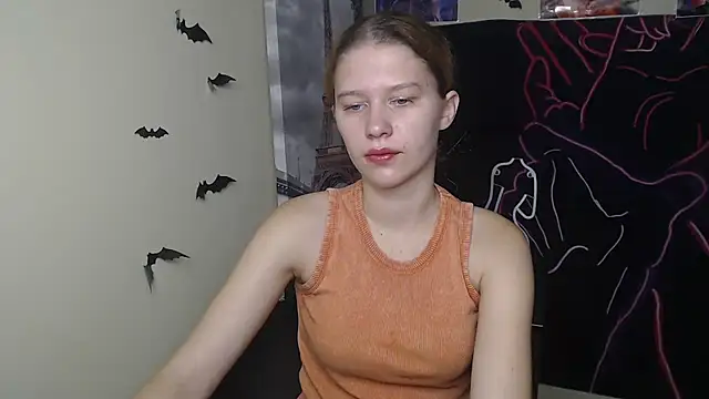 Snapshot of StellaCRL chatting on 11.08.25 StellaCRL online show from 11.08.25