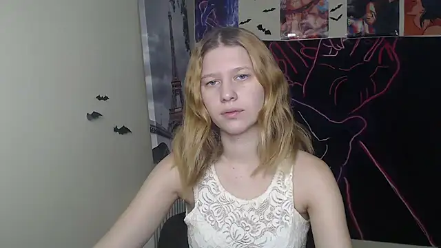 Snapshot of StellaCRL chatting on 11.25.25 StellaCRL online show from 11.25.25