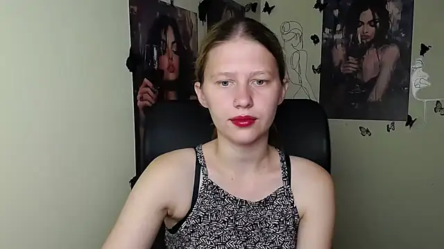 Snapshot of StellaCRL chatting on 06.18.26 StellaCRL online show from 06.18.26