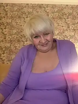 Laura Millf online show from 01.13.25