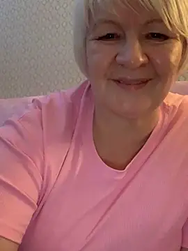 Laura Millf online show from 01.15.25