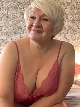 Laura Millf online show from 01.21.25