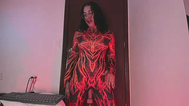 Lizzie-Evans online show from 10.02.25