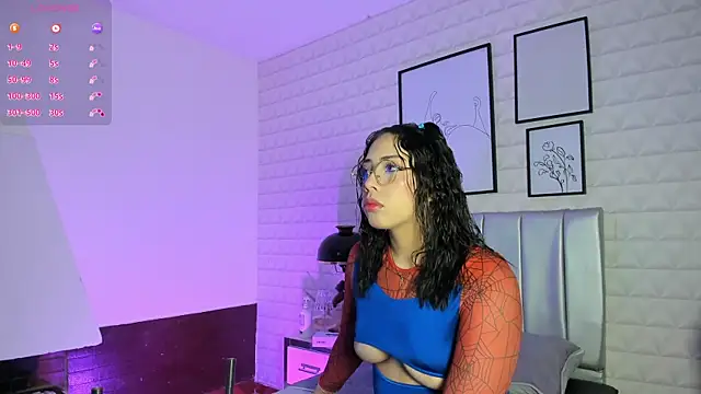 Lizzie-Evans online show from 11.08.25