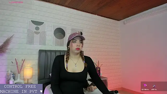 Lizzie-Evans online show from 06.13.26