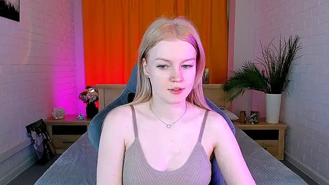 Snapshot of GraceGlamour chatting on 02.09.25 GraceGlamour online show from 02.09.25