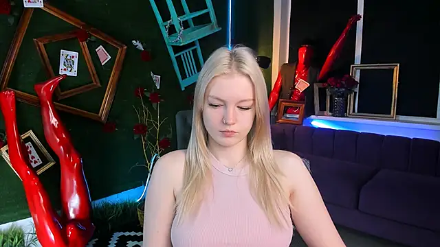 Snapshot of GraceGlamour chatting on 11.07.25 GraceGlamour online show from 11.07.25