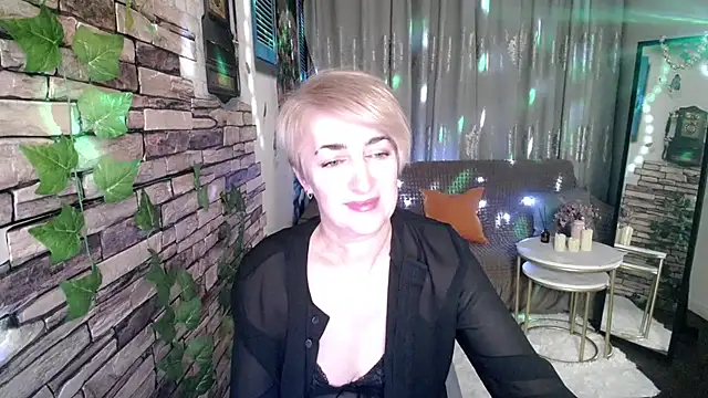 Hot Girl87 online show from 12.07.24