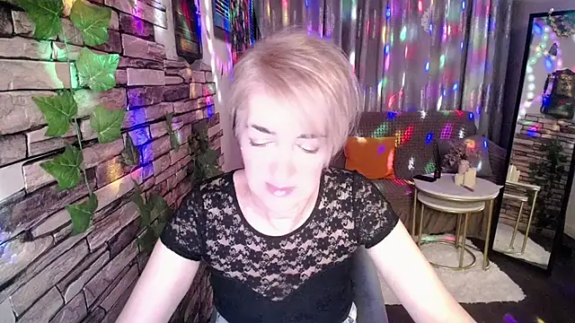 Hot Girl87 online show from 12.08.24