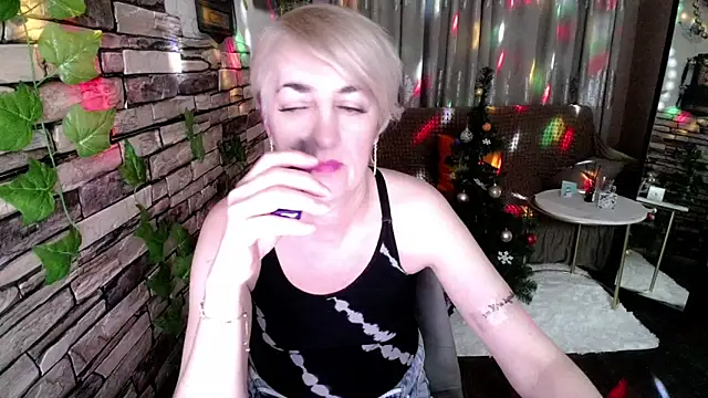 Hot Girl87 online show from 12.26.24