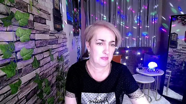 Hot Girl87 online show from 01.20.25