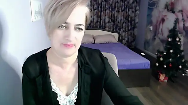 Hot Girl87 online show from 01.31.25